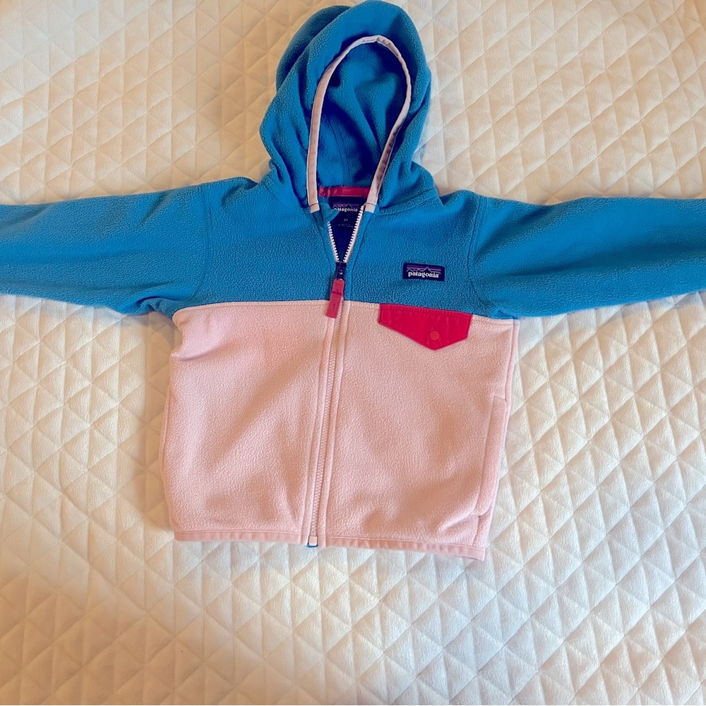 Patagonia 2t girls pale pink and blue fleece zip up jacket with hood